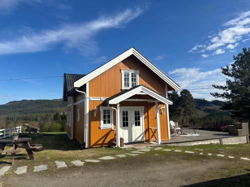 Guesthouse 20 min from Sjusjoen, 30 min from Lillehammer and Hamar, 2h from Oslo