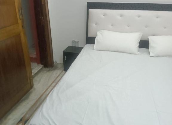 Gupta sweets and restaurant hotel