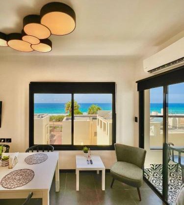 GW945 Gugel Waves Amazing Seaview Apartments