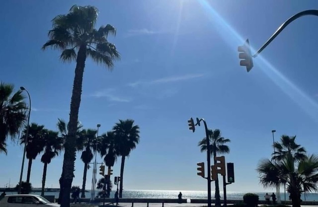 Holidays2Malaga Tomas de Echeverría 150 mts playa & Parking & WIFI