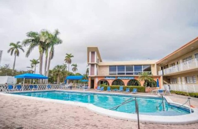 Hallandale Studio in Hallandale Beach