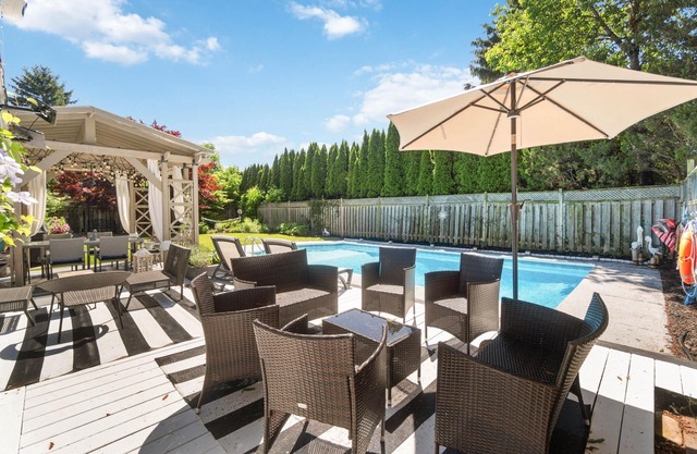 Casa feliz con piscina climatizada en tierra en NOTL