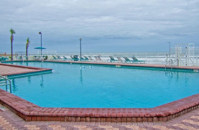 Harbour Beach Oceanfront Resort