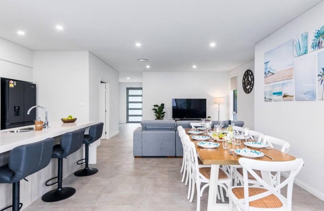'Harbour Escape' A Pristine Beachside Lifestyle