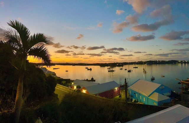Stunning Harbour-View 2BR/2BA Apartment – Steps from St. George’s Town