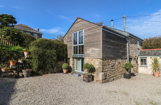 Heno Loft, CAMBORNE