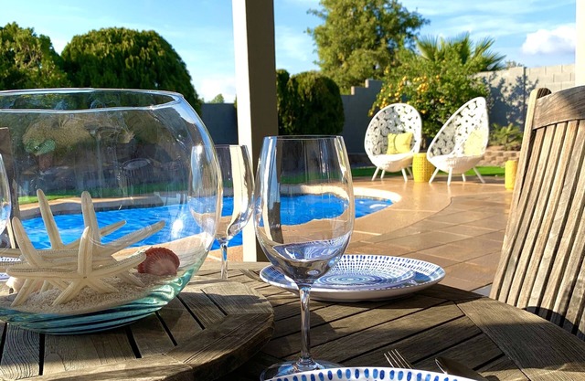 ¡Piscina temperada! Una cabaña costera ¡NUEVO TODO! Las sábanas blancas saben que están LIMPIAS