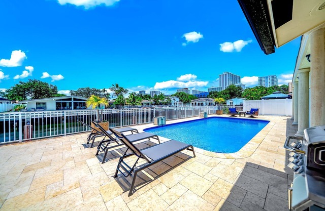 Heated Pool & Waterfront! Walk To Beach & Shops!
