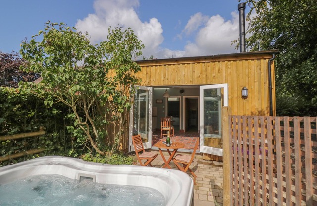 Vista de la casa de gallinas, RUGELEY