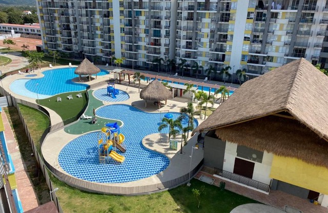 Hermoso conjunto residencial con piscina!