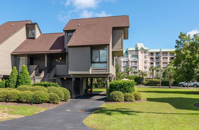 2bd 2ba Heron Marsh Condo en Litchfield por el mar