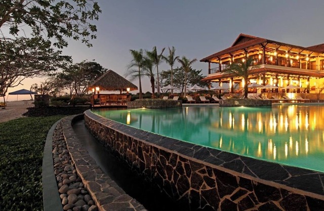 Luxurious villa in Hacienda Pinilla. Golf, Beach Club, Breakfast and Cleaning.