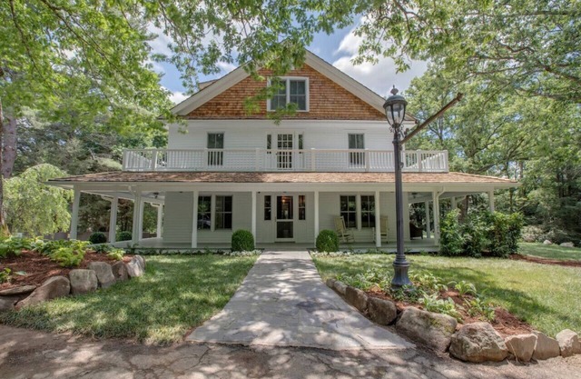 Luxury 10 Bedroom Estate, Walkable 4 Blocks to Highlands Main St NC