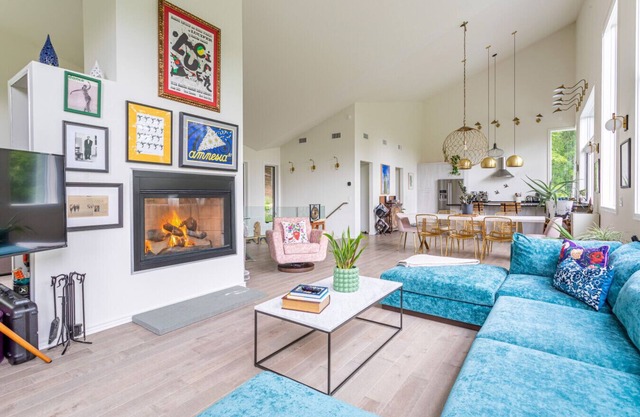NEW: Stylish Escape w/ Heated Pool & Hot Tub