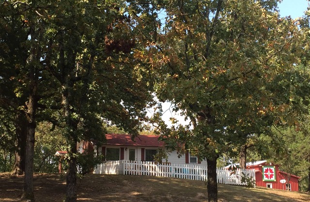 "Nuevo en VRBO" Quiet Country Cottage en 20 acres