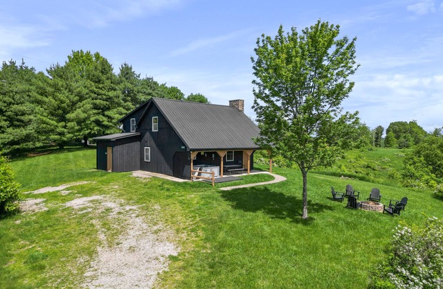 Hilltop Hideaway-Cabaña-Baño Privado