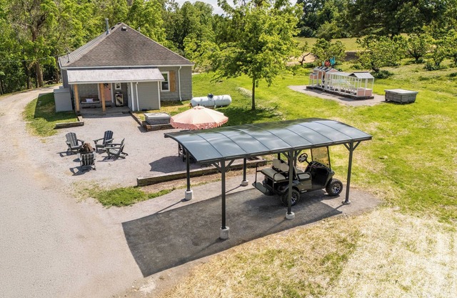 Farm Immersion Experience at Rendleman Orchards
