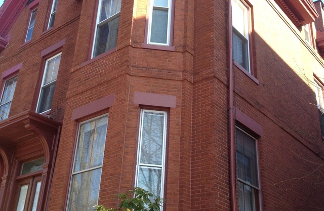 Historic home at a quiet location in the center w amazing back yard