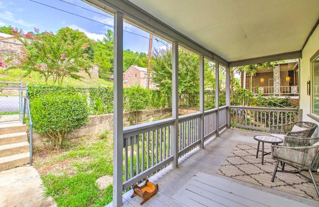 Historic Home Near Bathhouse Row in Hot Springs!