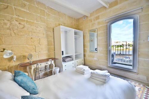 Historic Townhouse In Birgu W Grand Harbour Views