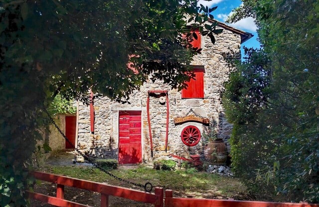 Historic Tuscan House: Your Refuge in Lucca