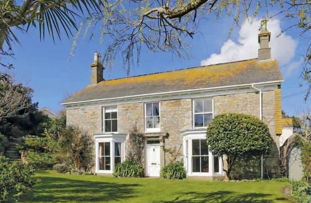 Casa histórica de Churchtown con vistas al mar