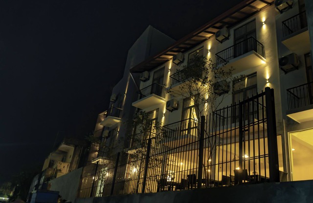 Hive 68 - Hotel and Resorts Negombo
