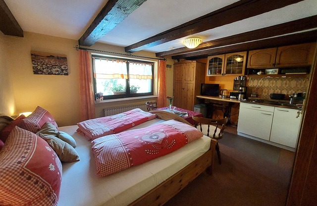 Apartamento vacacional 'Schwalbennest' con jardín comunitario y Wi-Fi