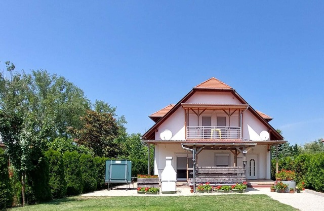 Apartamento de vacaciones Balatonmáriafürdõ para 1 - 5 personas con 3 dormitorios - Apartamento