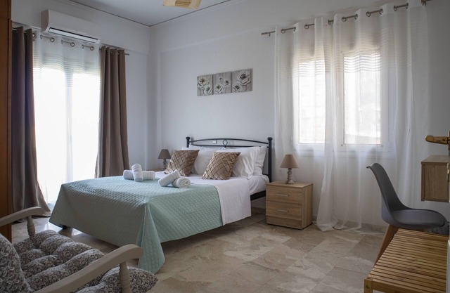 Apartamento vacacional "Costas" con vistas al mar, balcón y Wi-Fi
