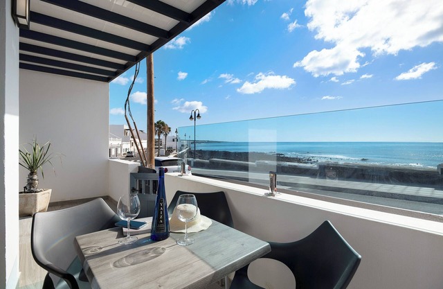 Apartamento vacacional "Callao Beach 1" con vistas al mar, terraza y Wi-Fi