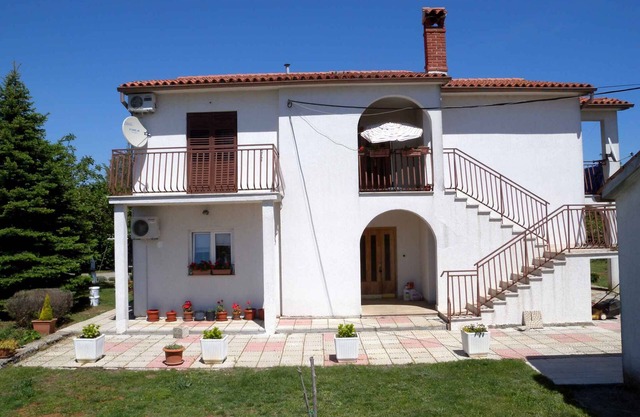 Apartamento vacacional en una zona tranquila con acceso a internet