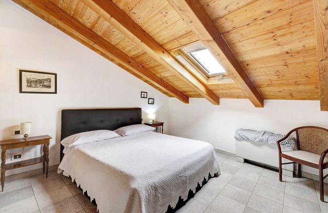 Apartamento vacacional "Maison Noris" con vistas a la montaña, balcón y Wi-Fi
