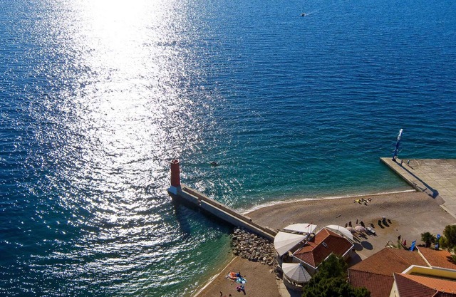 Apartamento vacacional con vista al mar y barbacoa