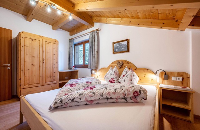Apartamento vacacional "Raffreiderhof Apt Fichte" con vistas a la montaña, piscina y Wi-Fi