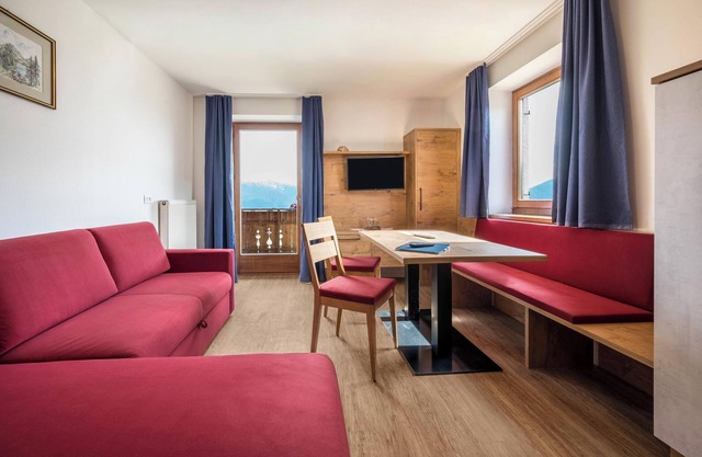 Apartamento vacacional "Residenz Condor Rosengarten" con vistas a la montaña, sauna, wifi y jardín