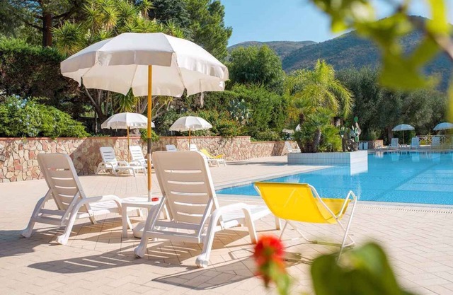 Apartamento vacacional en medio de la naturaleza mediterránea con barbacoa