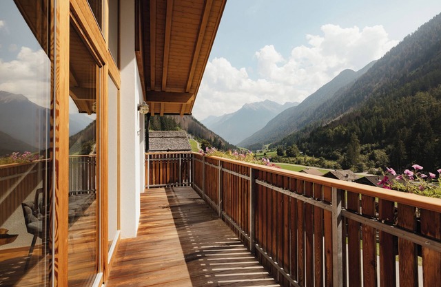 Apartamento 'Zirm' con vistas a la montaña, terraza privada y Wi-Fi