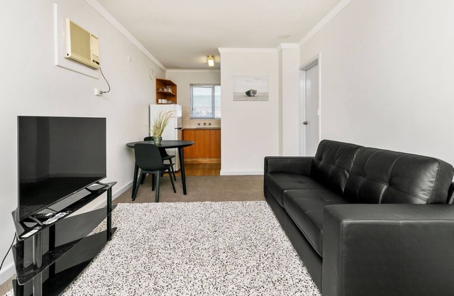 Holiday Family Apartment in Burswood