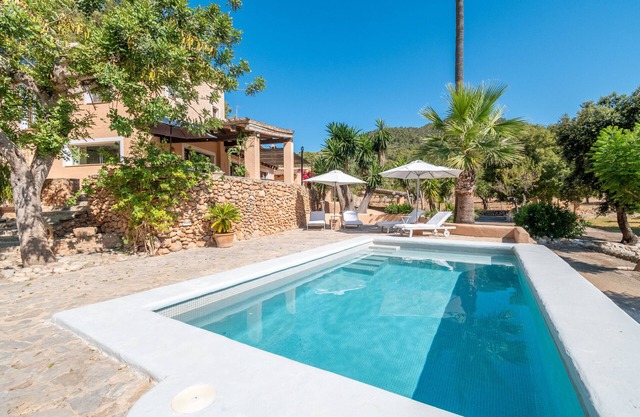 Casa de vacaciones 'Son Pinet' con vistas a la montaña, piscina privada y Wi-Fi