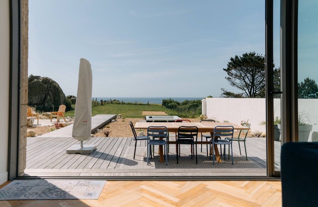 Casa de vacaciones 'La Perle' con vistas al mar y bañera de hidromasaje