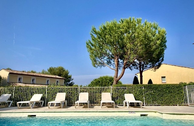 Casa con jardín, terrazas, piscinas y parking, 6 personas, Provence