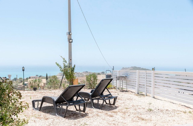 Casa Vacacional 'Abbacari 1' con Vista al Mar, Wi-Fi y Aire Acondicionado