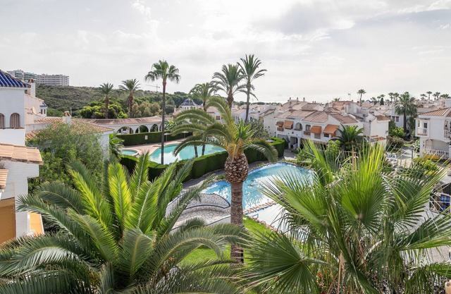 Casa de vacaciones 'Casa Pedro Piscina' con piscina compartida, Wi-Fi y aire acondicionado