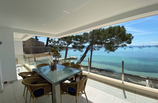 Casa Catalina 2A Tres Dormitorios con vistas al mar, Wi-Fi y terraza