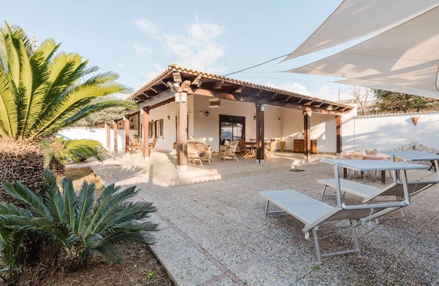 Casa de vacaciones 'Casa Scirocco' con vistas al mar, terraza privada y Wi-Fi