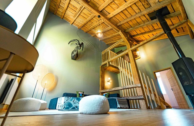 Casa de vacaciones 'Chalet Terre De Sapins' con vistas a la montaña, terraza privada y Wi-Fi
