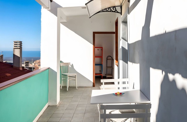 Casa de vacaciones 'Domo Mea - La Tua Casa In Sardegna' con terraza, balcón y Wi-Fi