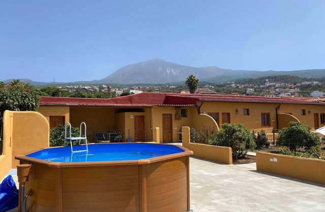 Casa de vacaciones "Casas Quemahierro" con vistas al mar, Wi-Fi, piscina y jardín