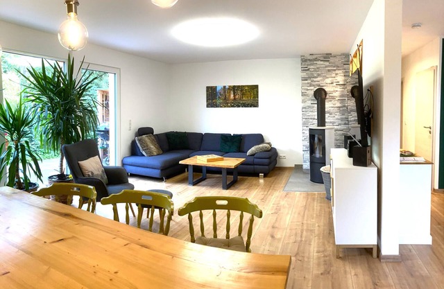 Casa de vacaciones 'Ferienhaus Urwald' con terraza privada, jardín privado y Wi-Fi